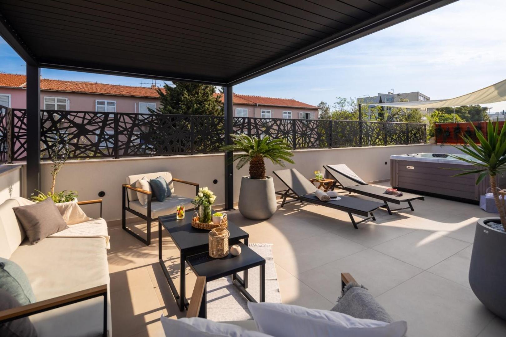 Luxury Apartment Silvery In Split Center With Jacuzzi, Sauna And Parking Luaran gambar