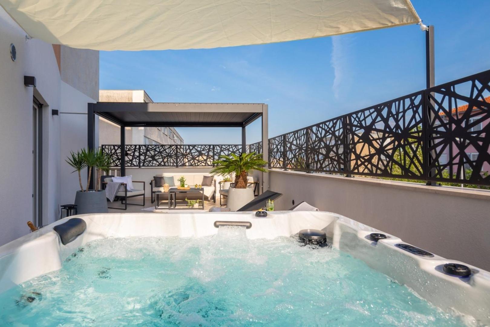 Luxury Apartment Silvery In Split Center With Jacuzzi, Sauna And Parking Luaran gambar